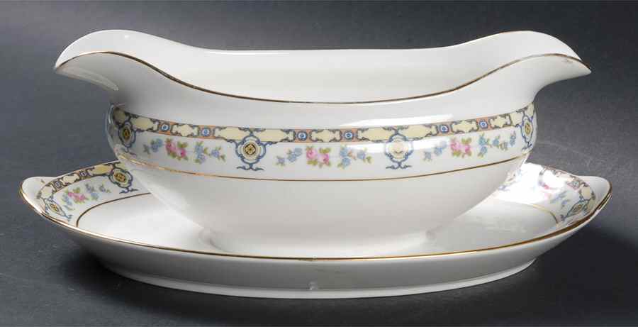Bellefonte Gravy Boat with Attached Underplate by Noritake-1