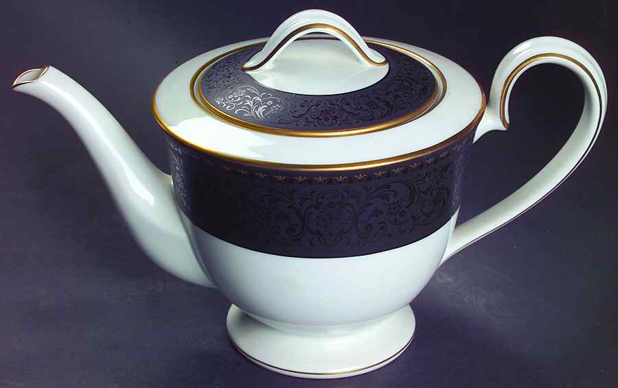 Benedicta Teapot & Lid by Noritake-1