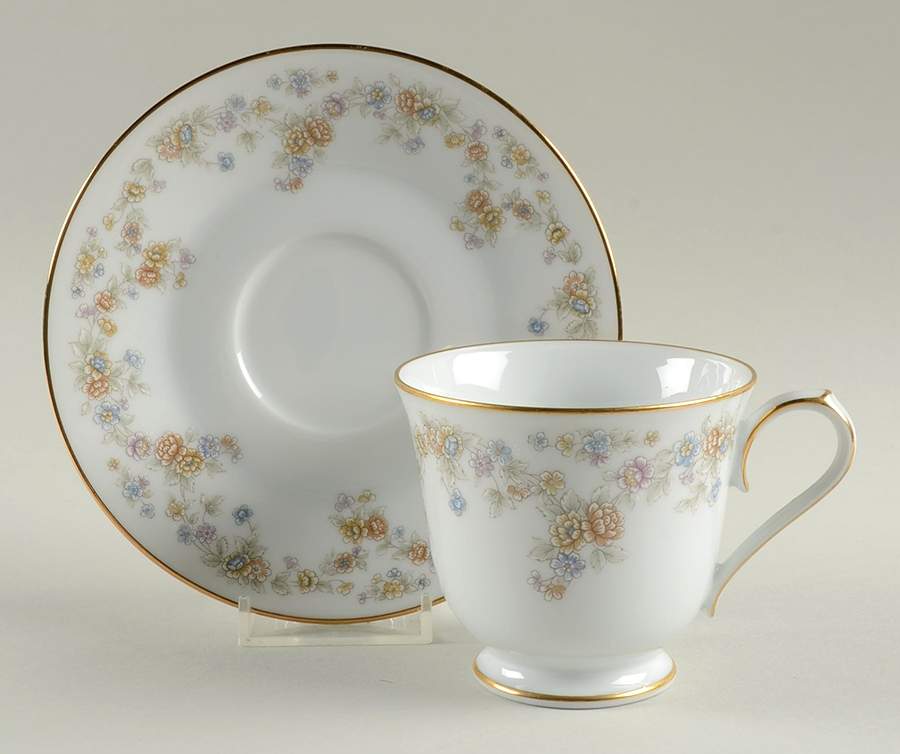 Benita Footed Cup & Saucer Set by Noritake-1
