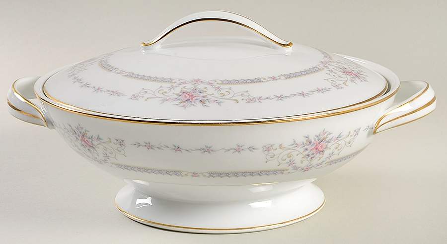 Benton Round Covered Vegetable by Noritake-1