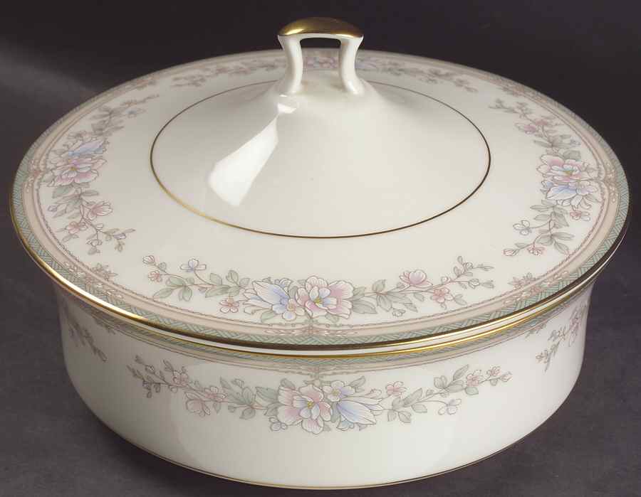 Bentley Large Round Covered Vegetable by Noritake-1
