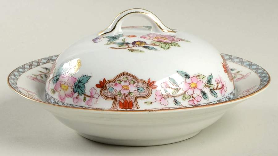 Berkeley Round Covered Butter by Noritake-1