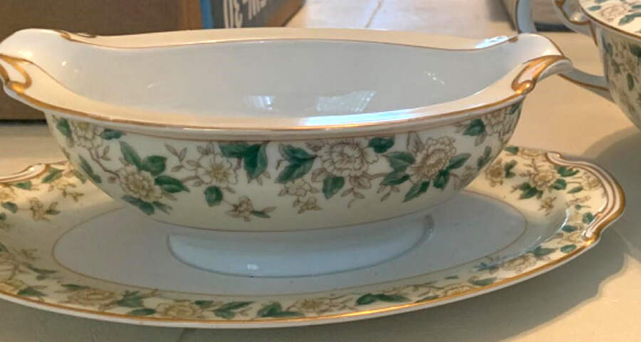 Bernice Gravy Boat with Attached Underplate by Noritake-1