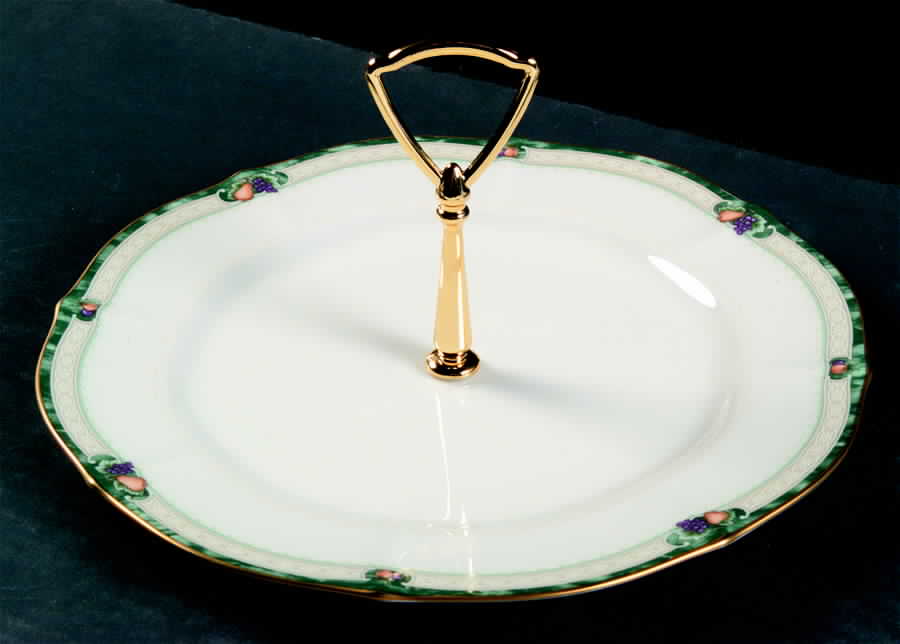 Berringer Round Serving Plate with Handle (DP) by Noritake-1