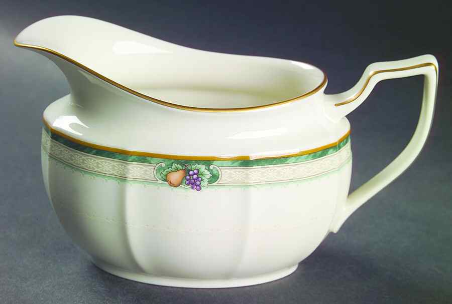 Berringer Gravy Boat by Noritake-1