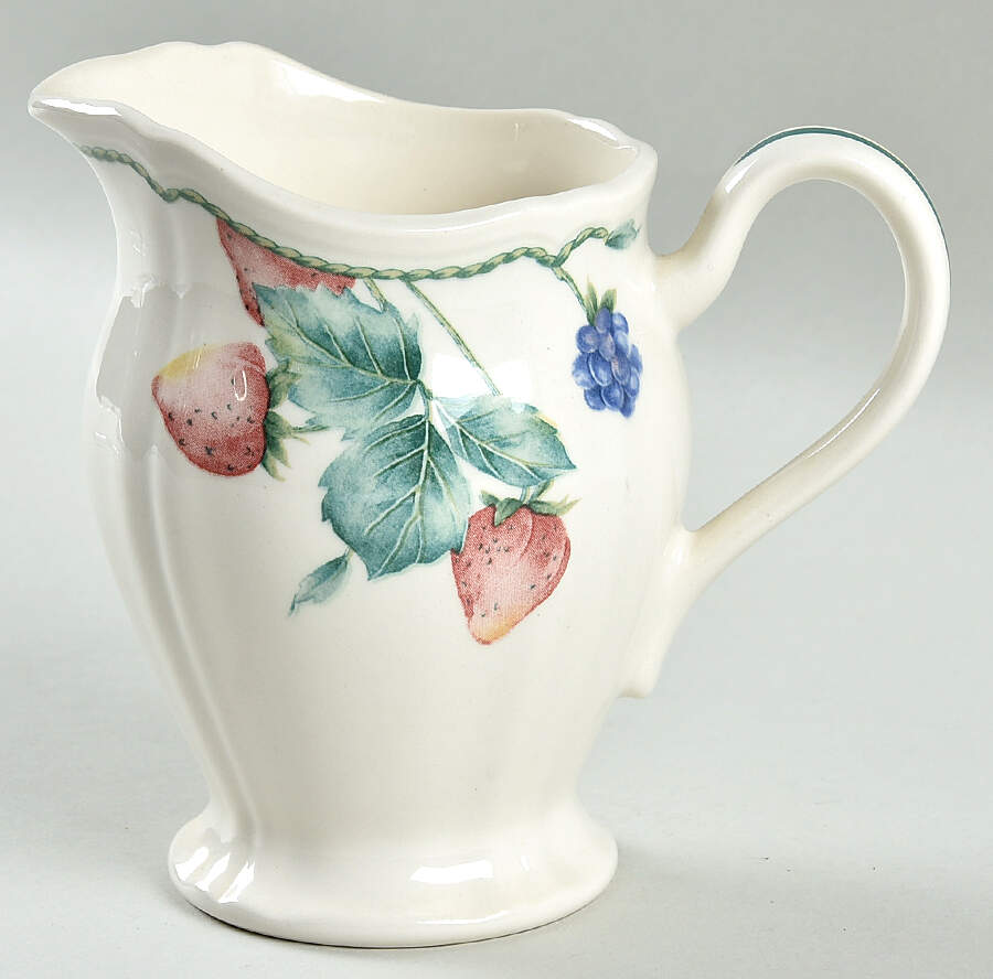 Berryvine Creamer by Noritake-1