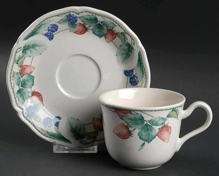 Berryvine Flat Cup & Saucer Set by Noritake-1
