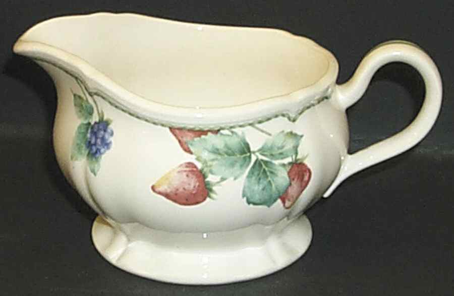 Berryvine Gravy Boat by Noritake-1