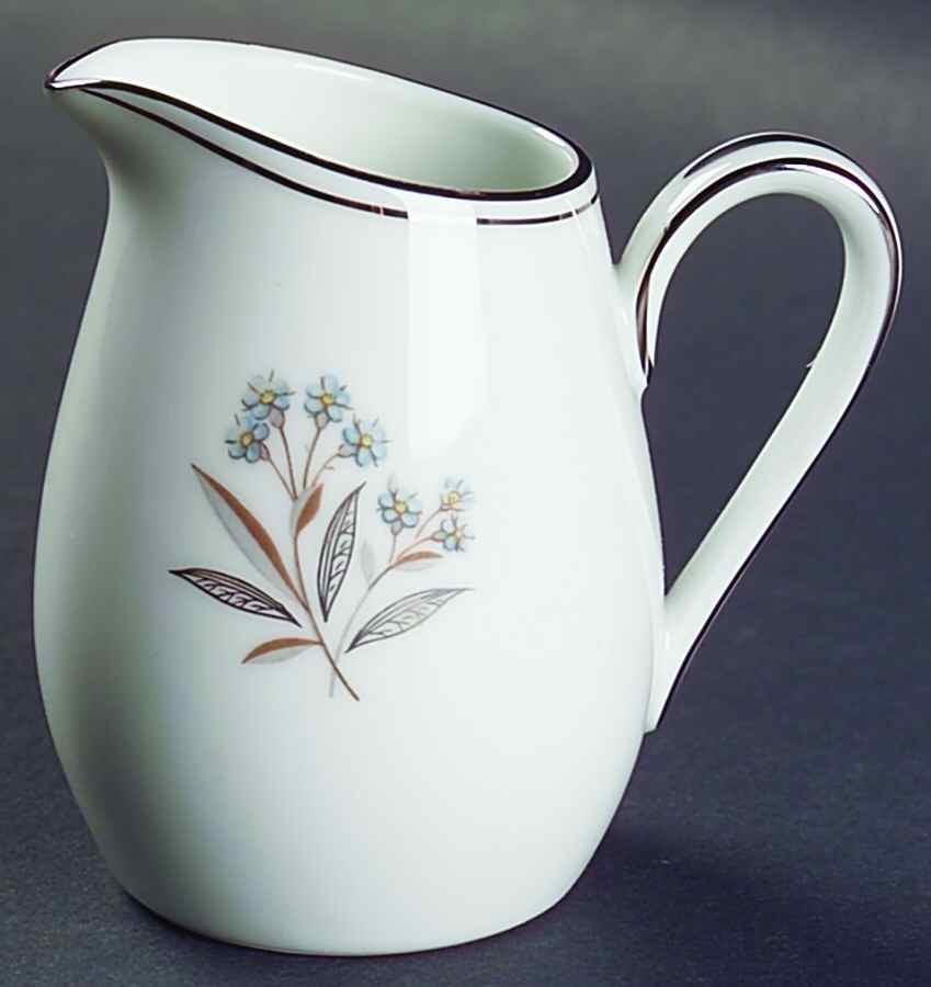 Bessie Mini Creamer by Noritake-1