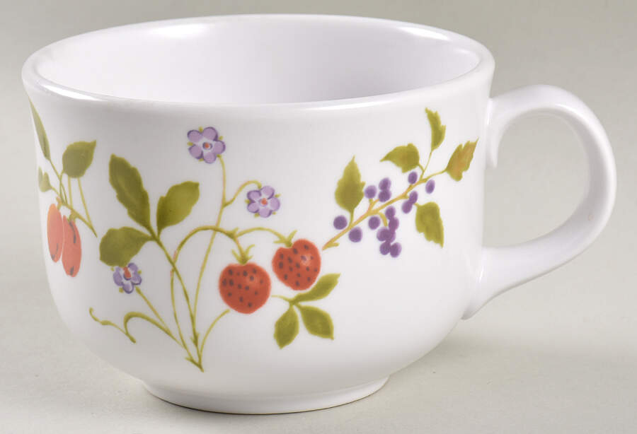 Berries 'n Such Oversized Cup by Noritake-1