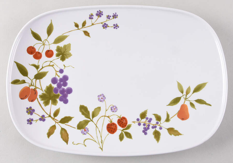 Berries 'n Such 13" Oval Serving Platter by Noritake-1