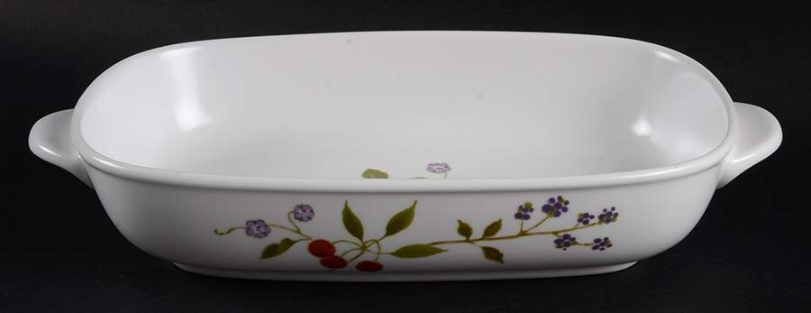 Berries 'n Such 9" Oval Baker/Vegetable Bowl by Noritake-1