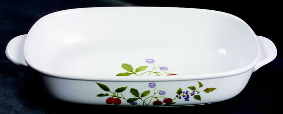 Berries 'n Such 9" Oval Baker/Vegetable Bowl by Noritake-1