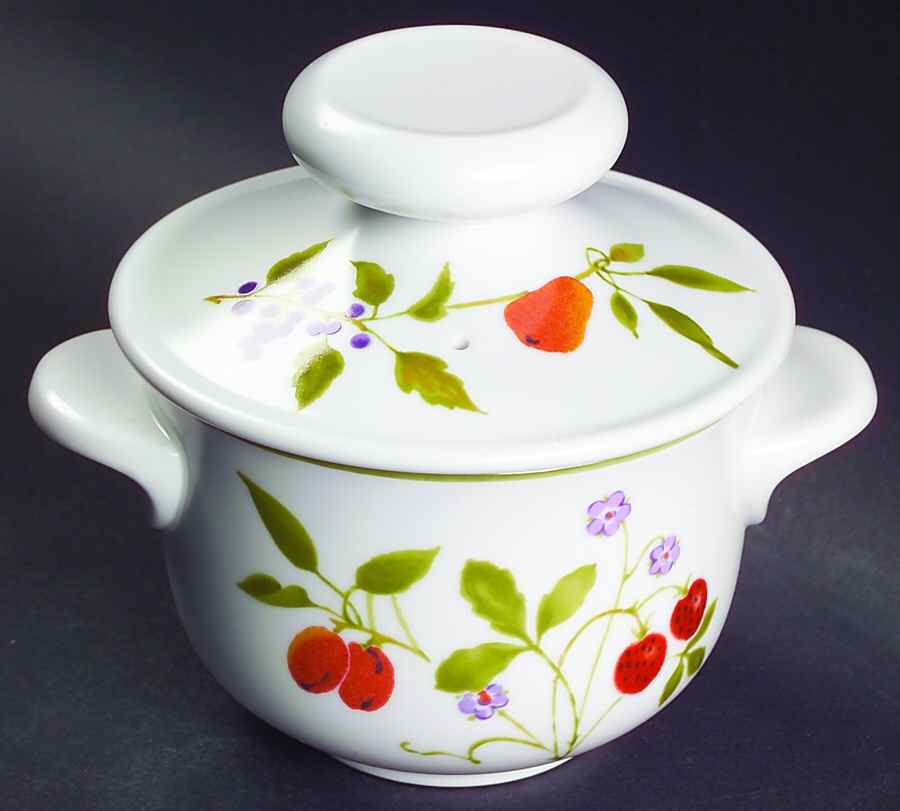 Berries 'n Such Individual Casserole & Lid by Noritake-1