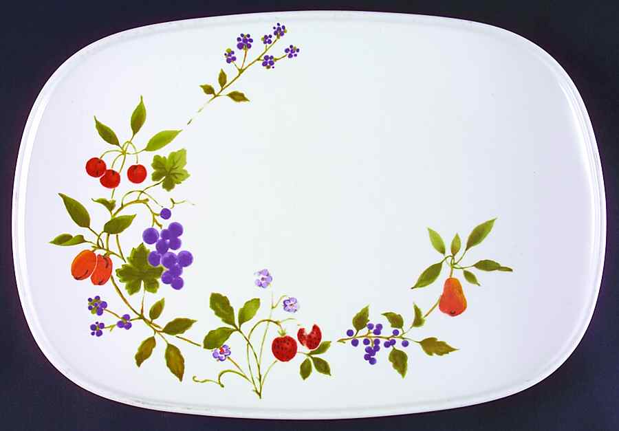 Berries 'n Such 15" Oval Serving Platter by Noritake-1