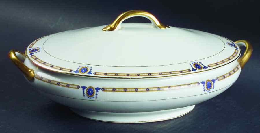 Beverly  Oval Covered Vegetable by Noritake-1