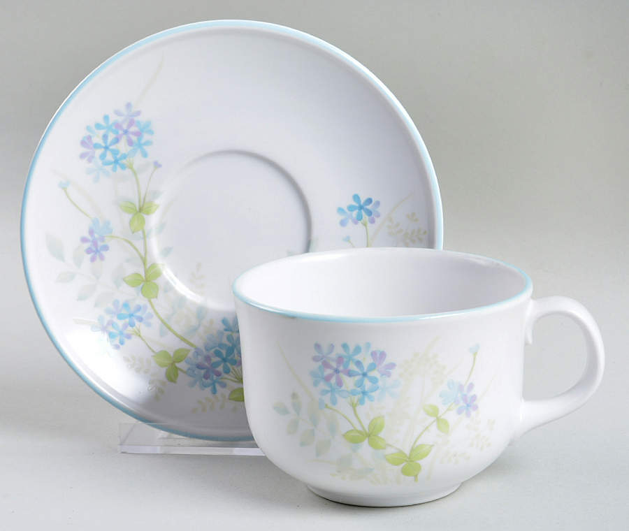 Bewitch Oversized Cup & Saucer Set by Noritake-1