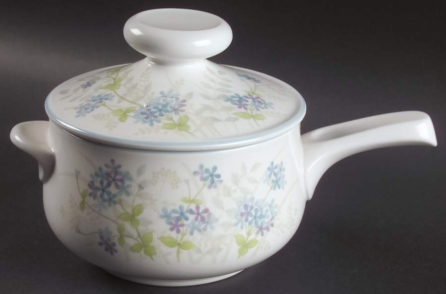 Bewitch 1.25 Qt Round Covered Casserole by Noritake-1
