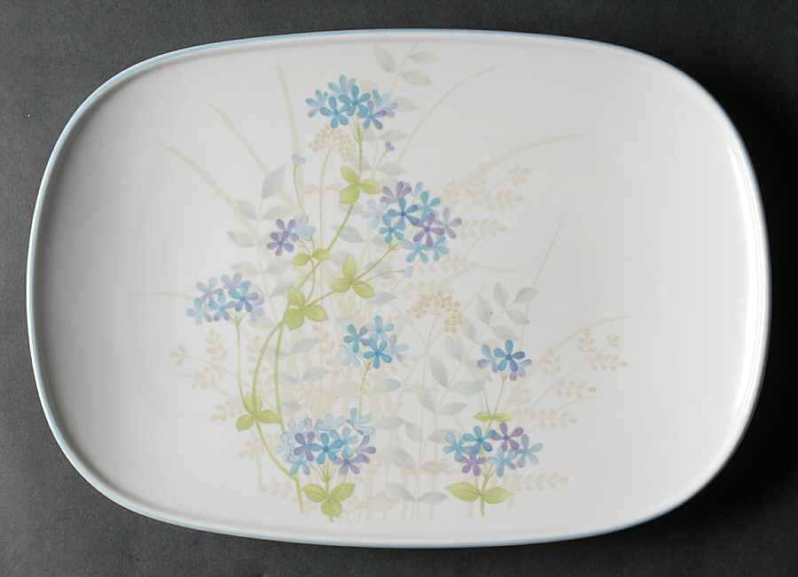 Bewitch 13" Oval Serving Platter by Noritake-1