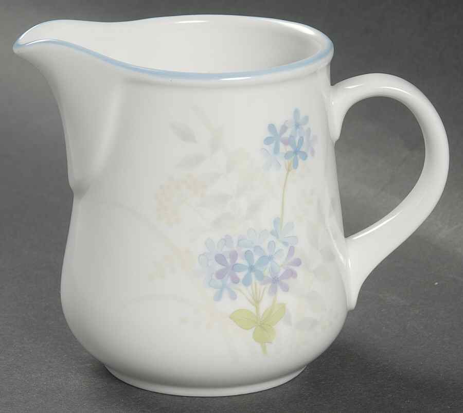 Bewitch Creamer by Noritake-1