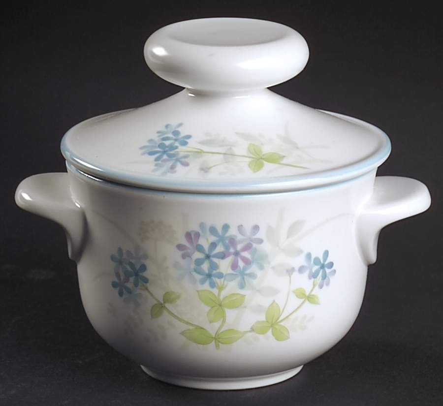 Bewitch Individual Casserole & Lid by Noritake-1