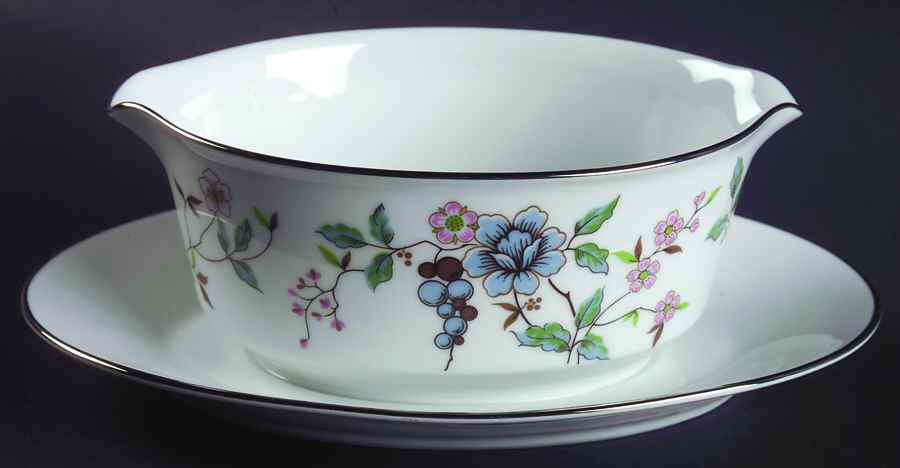 Biltmore Gravy Boat with Attached Underplate by Noritake-1