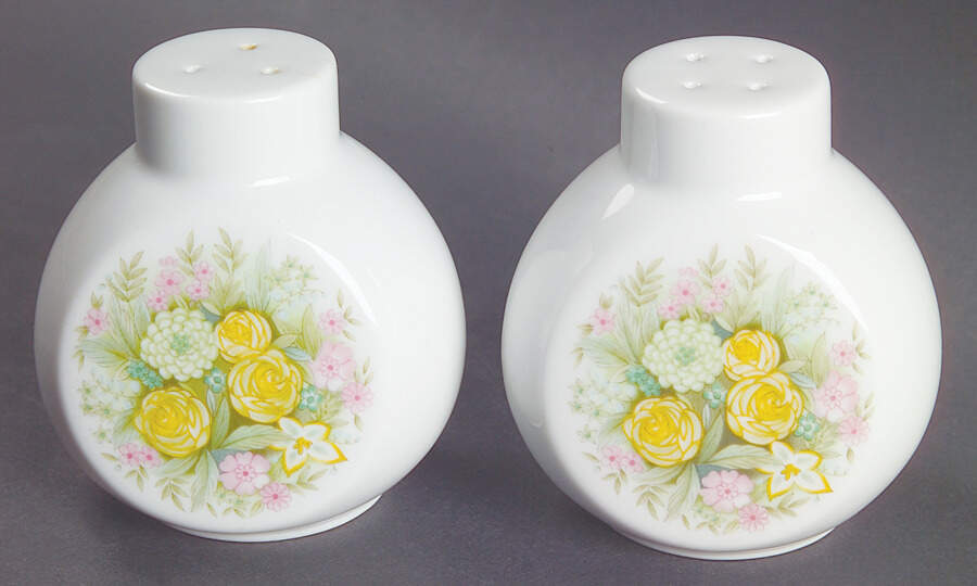 Bimini Salt & Pepper Set by Noritake-1