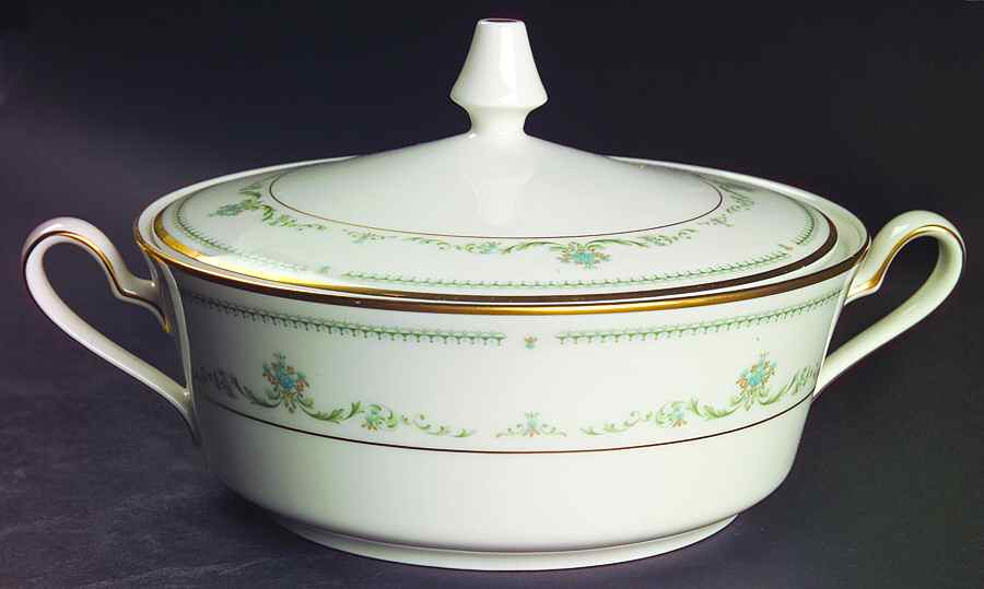 Blakesley Round Covered Vegetable by Noritake-1