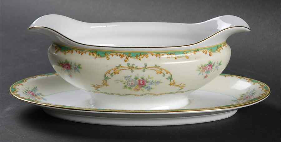 Blanton Gravy Boat with Attached Underplate by Noritake-1