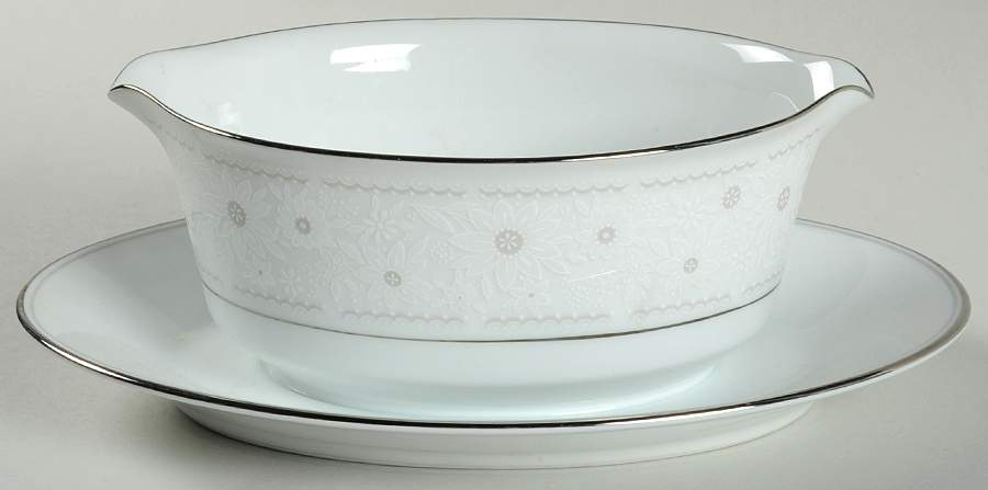 Blanche Gravy Boat with Attached Underplate by Noritake-1