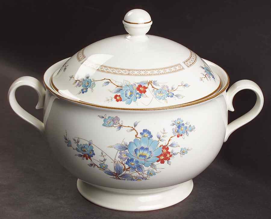 Bleufleur 2 Qt Round Covered Casserole by Noritake-1