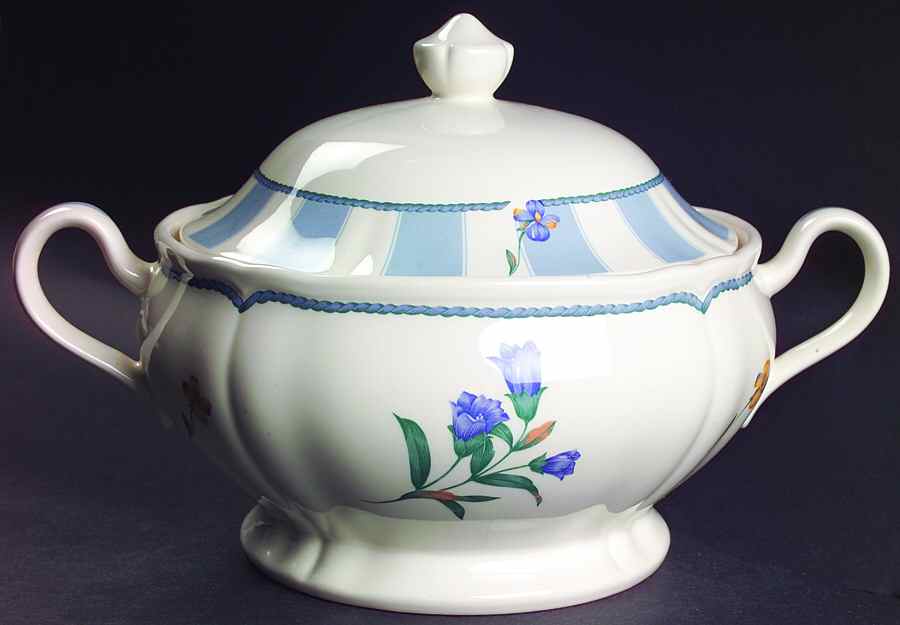 Blue Estate Round Covered Vegetable by Noritake-1