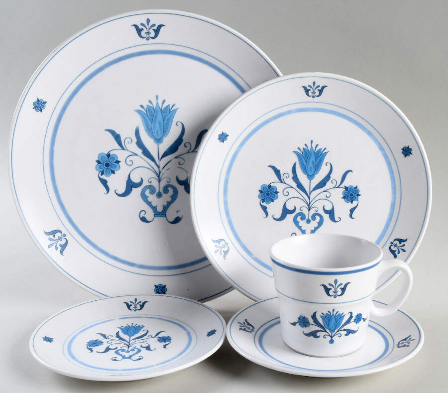 Blue Haven 40 Piece Estate Set by Noritake-1