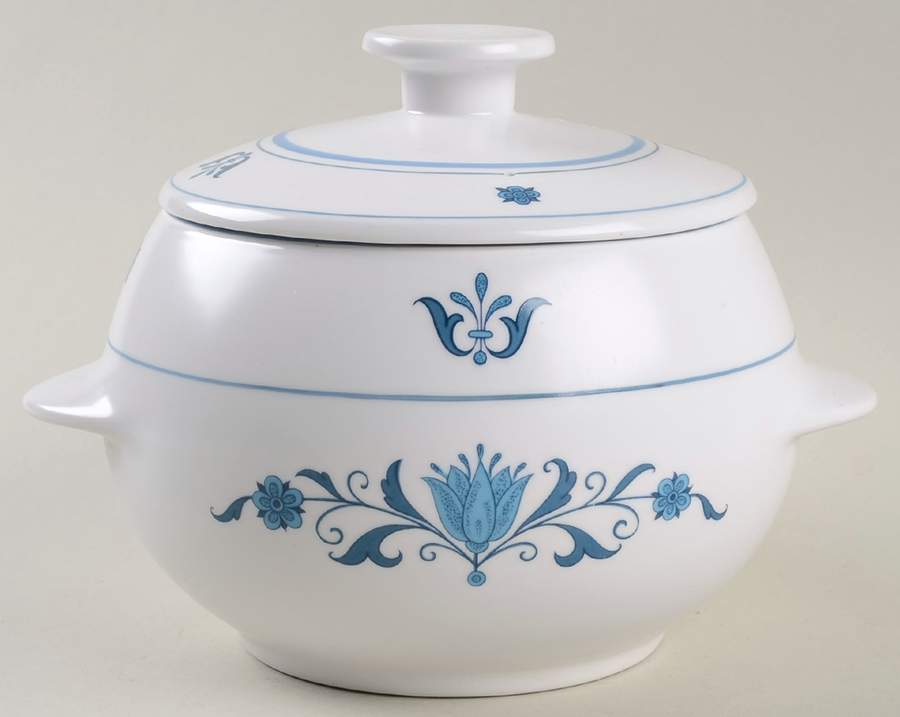 Blue Haven Fondue Pot & Lid by Noritake-1