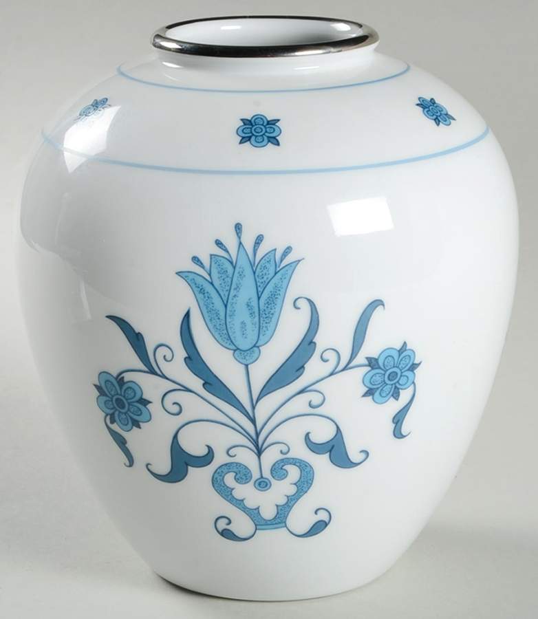 Blue Haven 6" Vase by Noritake-1