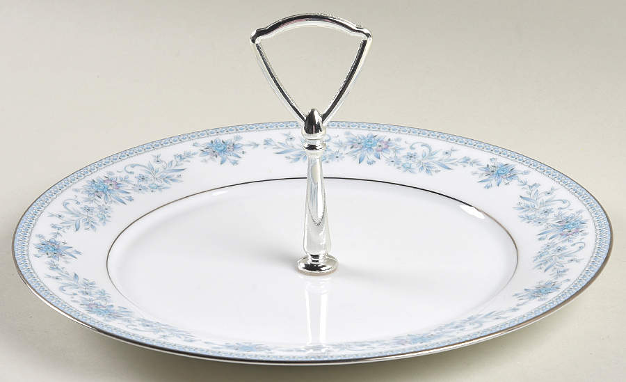 Blue Hill Round Serving Plate with Handle (DP) by Noritake-1