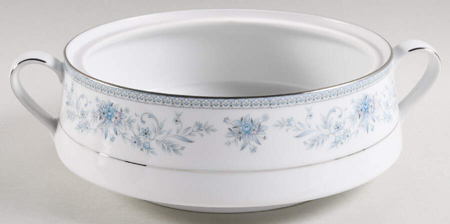 Blue Hill Round Vegetable No Lid by Noritake-1