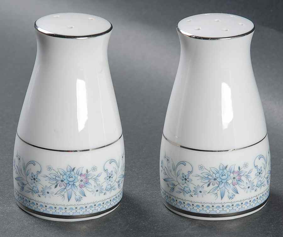 Blue Hill Salt & Pepper Set by Noritake-1