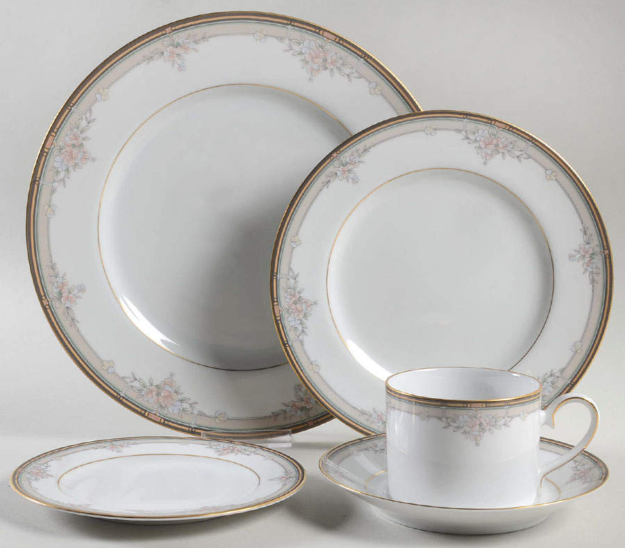 Blossom Mist 5 Piece Place Setting by Noritake-1