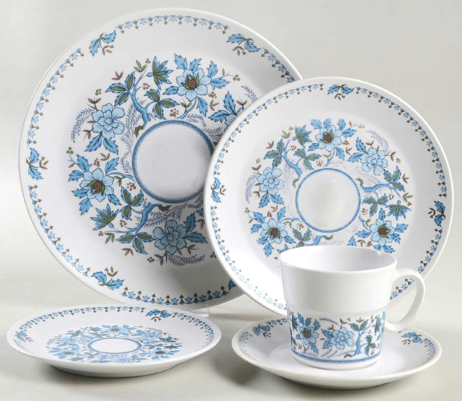 Blue Moon 40 Piece Estate Set by Noritake-1