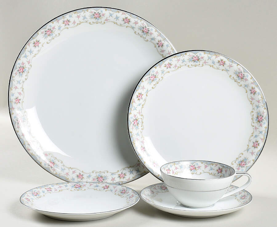 Bloomfield 40 Piece Estate Set by Noritake-1