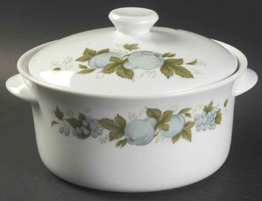 Blue Orchard 1.25 Qt Round Covered Casserole by Noritake-1