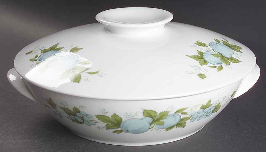 Blue Orchard 1.75 Qt Round Covered Casserole by Noritake-1