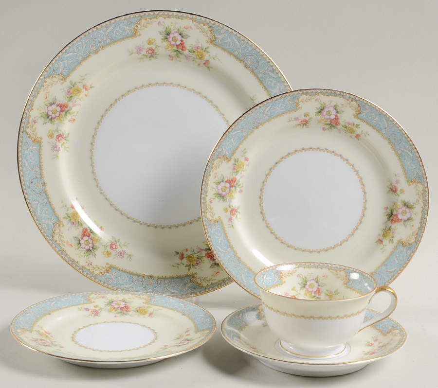 Bluedawn (#622, Rim) 40 Piece Estate Set by Noritake-1