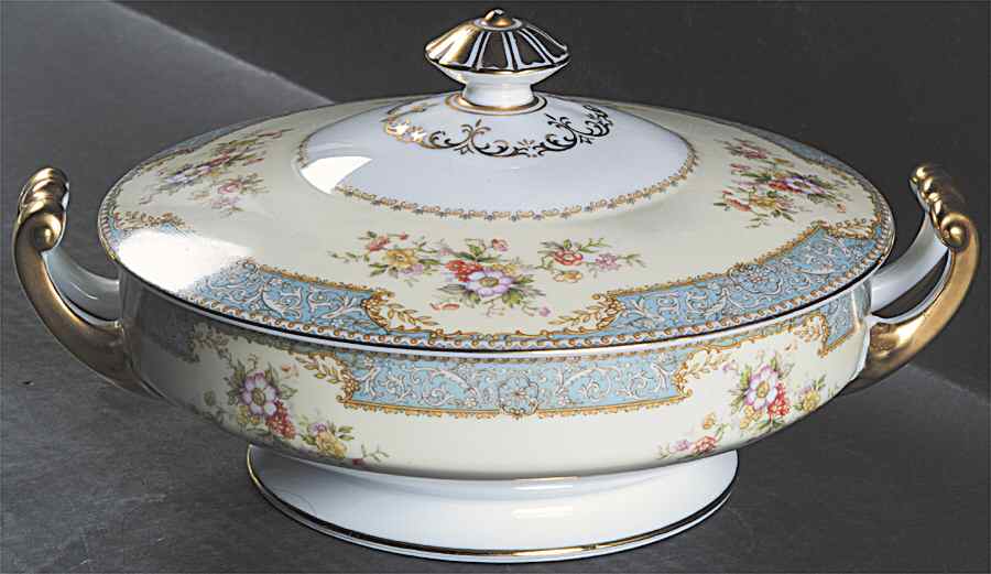 Bluedawn (#622, Rim) Round Covered Vegetable by Noritake-1