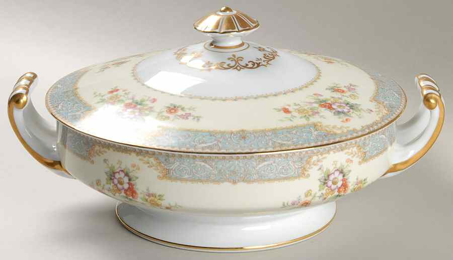 Bluedawn (#622, Rim) Round Covered Vegetable by Noritake-1