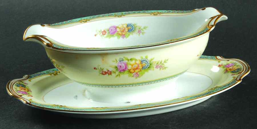 Bluaster Gravy Boat with Attached Underplate by Noritake-1
