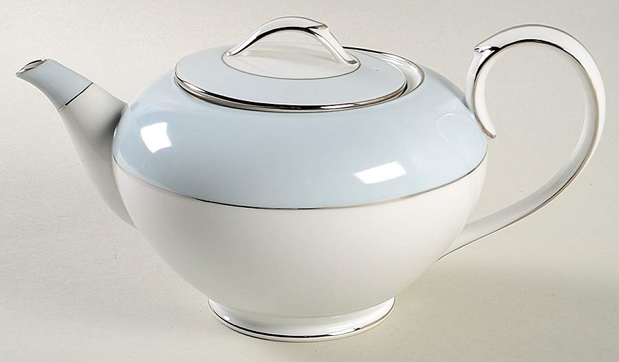 Bluedale Teapot & Lid by Noritake-1