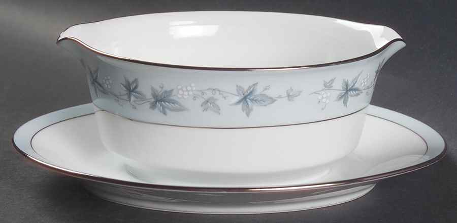 Bluecourt Gravy Boat with Attached Underplate by Noritake-1
