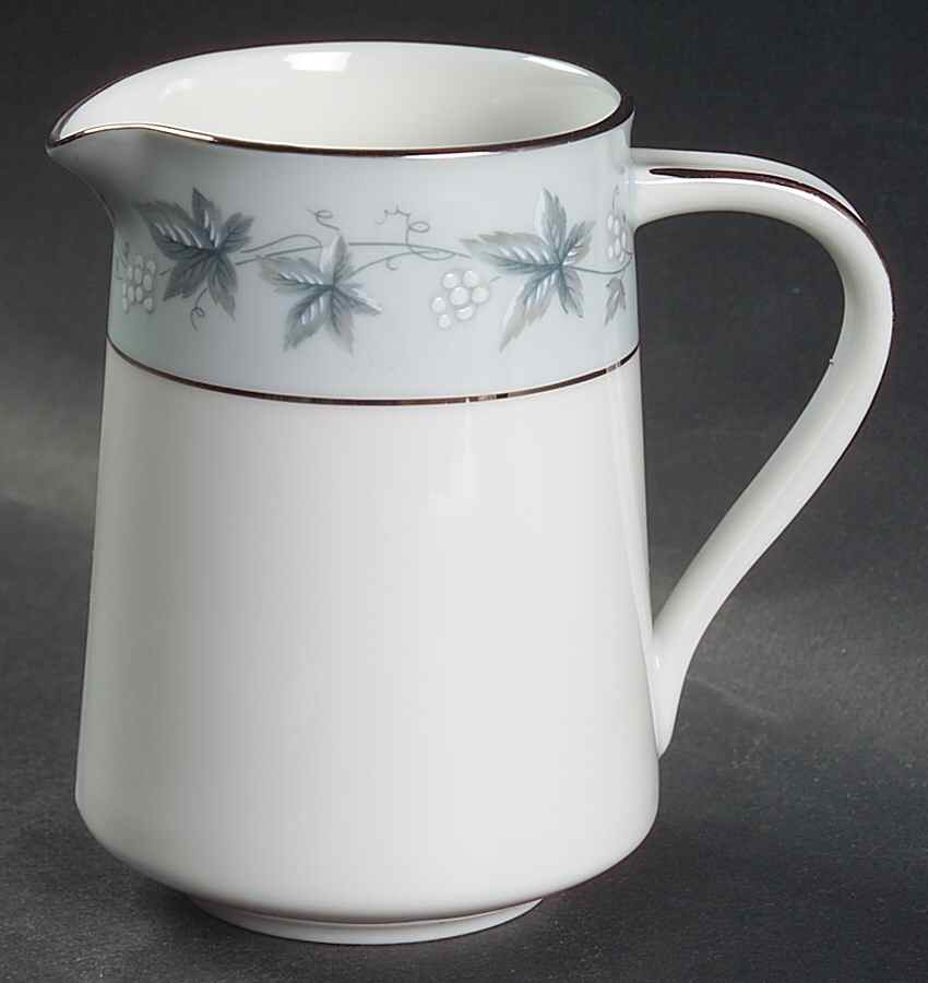 Bluecourt Creamer by Noritake-1